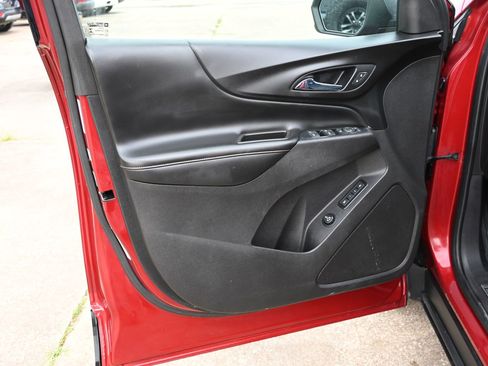 Used 2018 Chevrolet Equinox Premier image 10