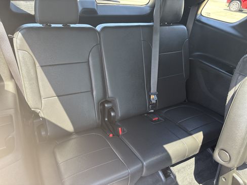 Used 2023 Chevrolet Traverse Premier w/ Redline Edition FWD image 7