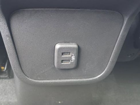 Used 2023 Chevrolet Equinox LT image 14