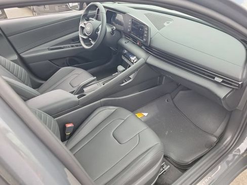New 2026 Hyundai Elantra SEL Sport FWD image 22