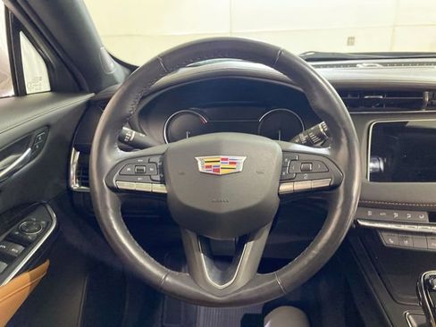 Used 2023 Cadillac XT4 Premium Luxury image 34