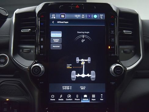 New 2026 RAM 2500 Laramie AWD/4WD image 21