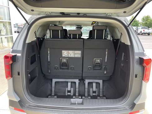 New 2027 Kia Carnival FWD image 14