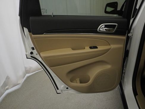 Used 2021 Jeep Grand Cherokee Limited AWD/4WD image 44