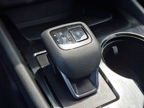 Certified 2025 Nissan Rogue SV AWD/4WD image 15