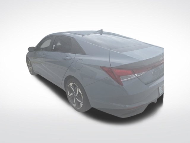 Used 2023 Hyundai Elantra SEL w/ Convenience Package FWD image 4