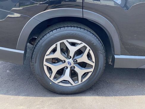 Used 2021 Subaru Forester Premium AWD/4WD image 7