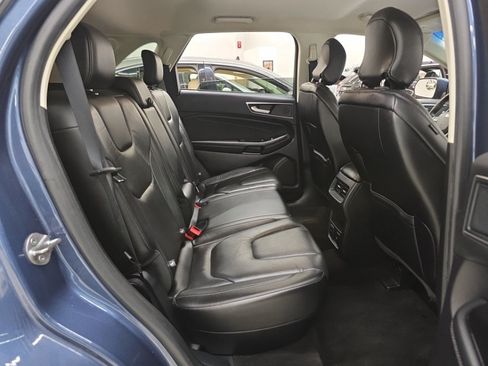 Used 2019 Ford Edge Titanium AWD/4WD image 9