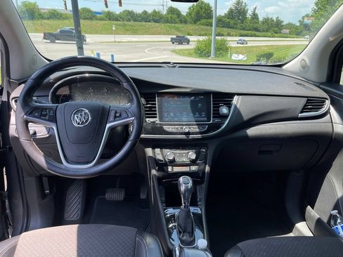 Used 2020 Buick Encore Preferred FWD image 10