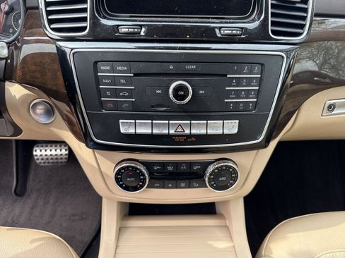 Used 2019 Mercedes-Benz GLE 400 GLE 400 image 16