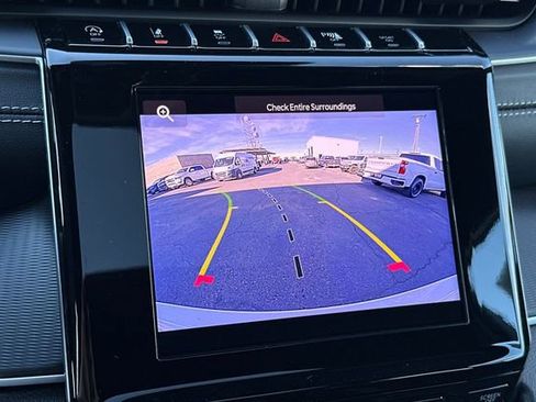 New 2025 Jeep Grand Cherokee Laredo X image 3