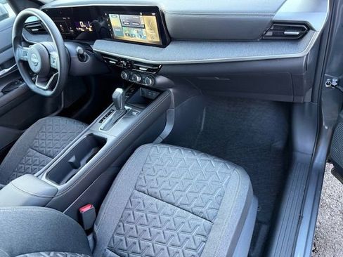 New 2025 Nissan Kicks SV image 14