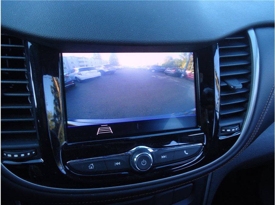 Used 2020 Chevrolet Trax LS FWD image 27