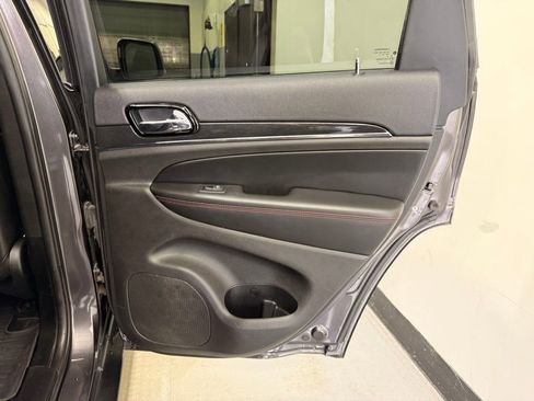 Used 2019 Jeep Grand Cherokee Trailhawk w/ Trailhawk Luxury Group image 24
