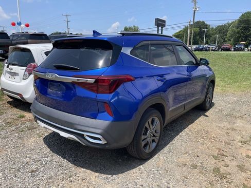 Used 2023 Kia Seltos S AWD/4WD image 6