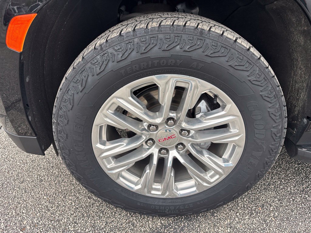Used 2022 GMC Yukon XL SLT w/ SLT Premium Package AWD/4WD image 16