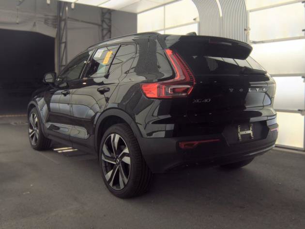 Used 2026 Volvo XC40 B5 Plus AWD/4WD image 5