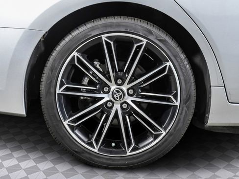 Used 2022 Toyota Avalon Touring w/ Advanced Safety Package image 30