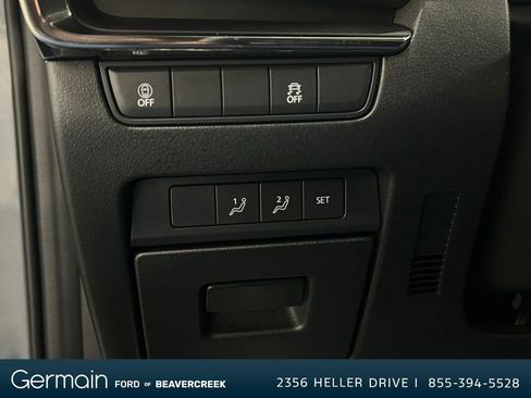 Used 2023 MAZDA MAZDA3 s image 25