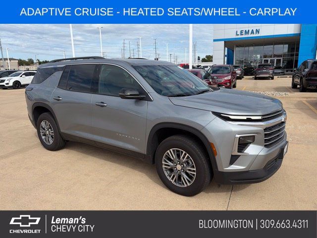 Used 2026 Chevrolet Traverse LT FWD image 1