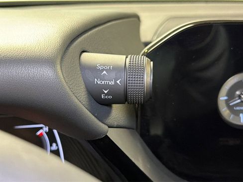 Certified 2024 Lexus ES 350 w/ Premium Package image 32