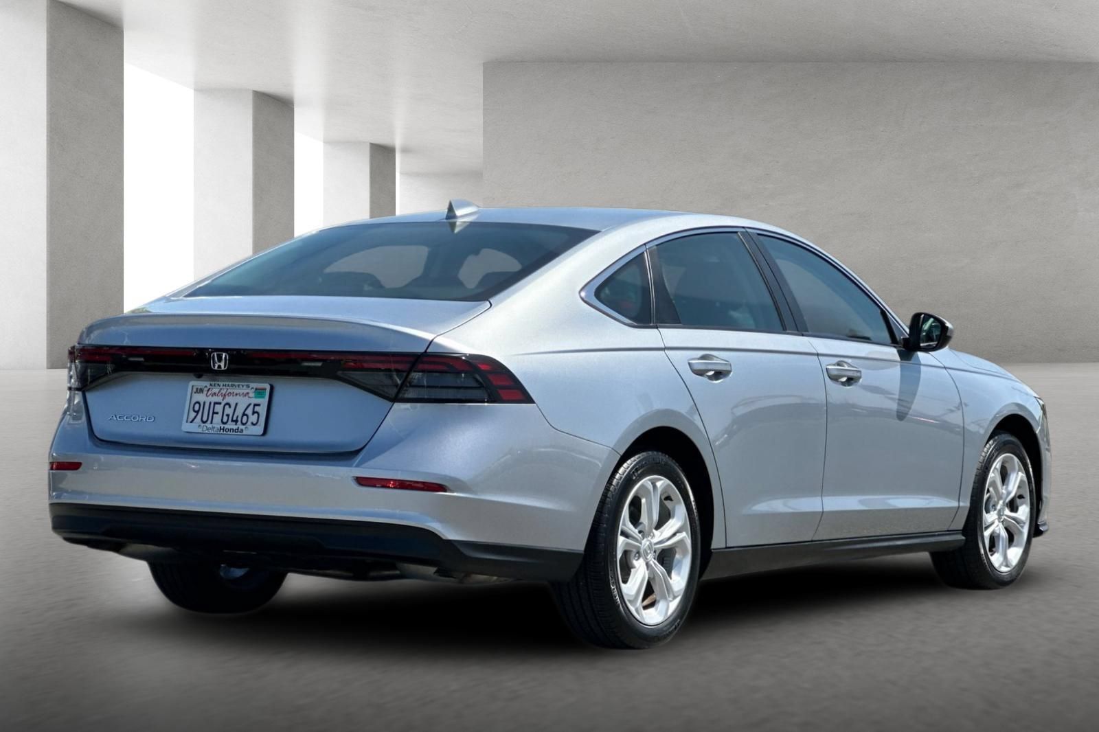 Certified 2025 Honda Accord LX image 4