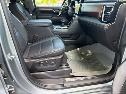 Certified 2024 GMC Sierra 1500 Denali w/ Denali Reserve Package AWD/4WD image 13