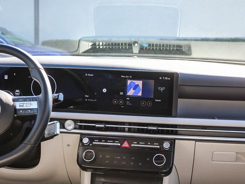 Certified 2025 Hyundai Tucson SEL image 18