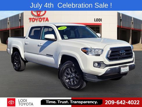 Used 2023 Toyota Tacoma SR5 RWD image 1