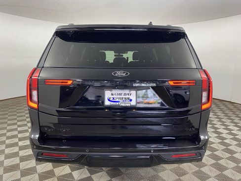 Used 2025 Ford Expedition Max Platinum w/ Stealth Performance Package AWD/4WD image 6
