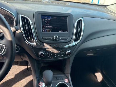 Used 2024 Chevrolet Equinox LT image 28