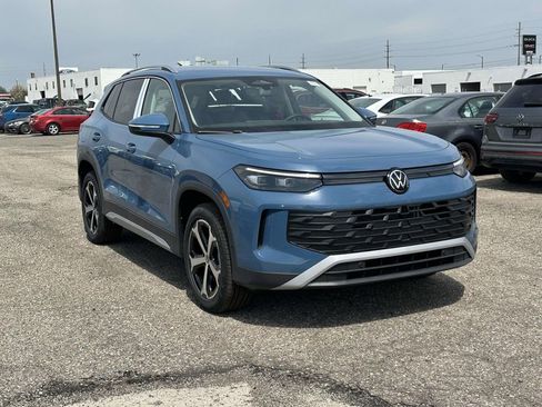 New 2026 Volkswagen Tiguan SE AWD/4WD image 5