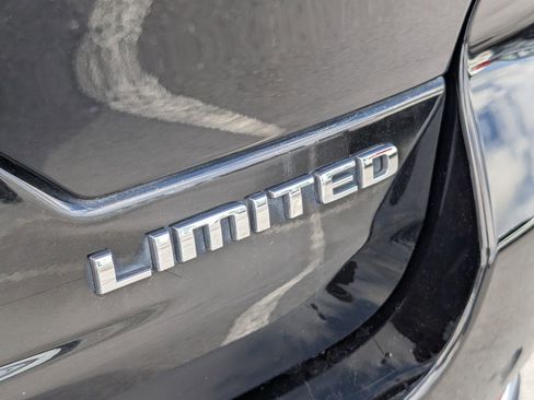 Used 2022 Jeep Grand Cherokee Limited image 11