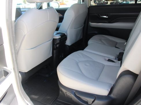 Certified 2024 Toyota Grand Highlander AWD image 14