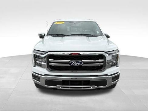 Used 2025 Ford F150 Lariat w/ Equipment Group 501A Mid AWD/4WD image 7