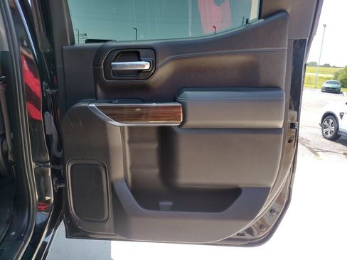 Used 2021 Chevrolet Silverado 1500 RST AWD/4WD image 16