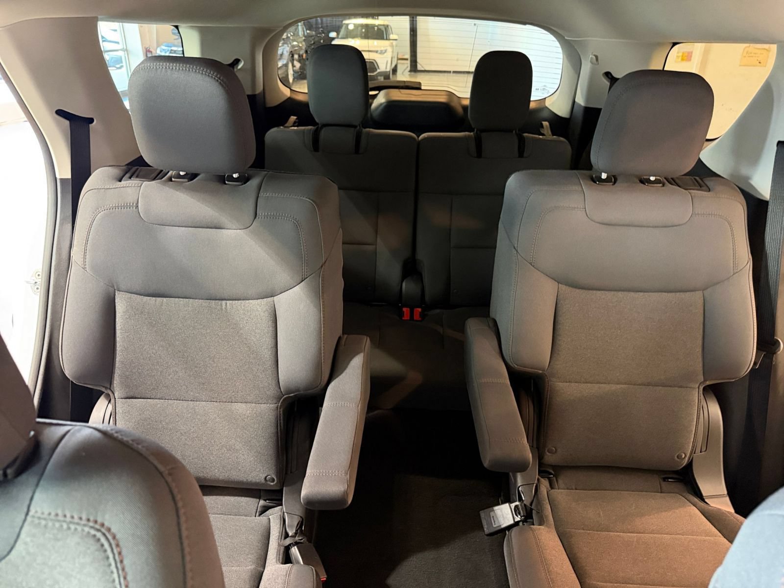 Used 2026 Ford Explorer Active AWD/4WD image 39