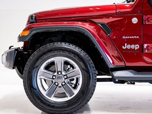 Used 2021 Jeep Wrangler Unlimited Sahara w/ Safety Group AWD/4WD image 32