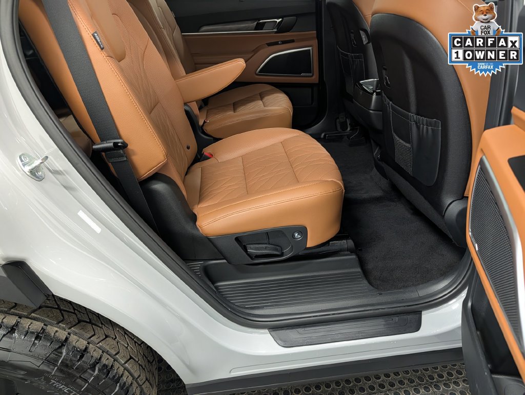 Used 2025 Kia Telluride AWD image 26