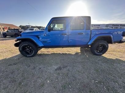 New 2025 Jeep Gladiator Willys