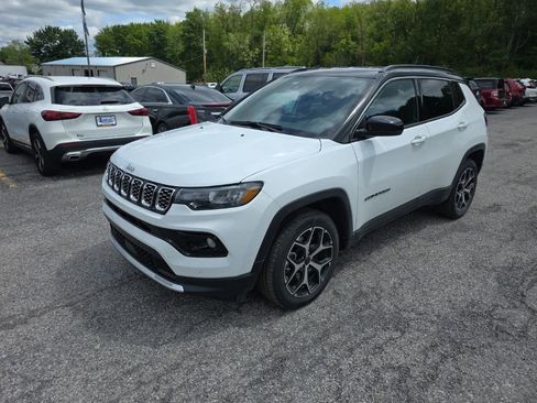 Used 2025 Jeep Compass Limited AWD/4WD image 8