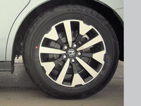 Certified 2026 Honda Odyssey EX-L image 12