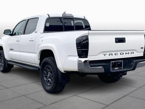 Used 2017 Toyota Tacoma SR5 w/ Tow Package image 12