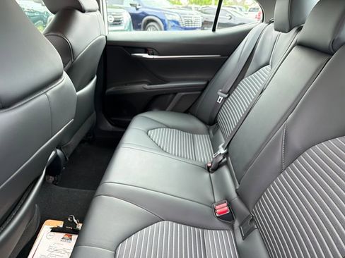 Used 2022 Toyota Camry SE w/ Convenience Package FWD image 31