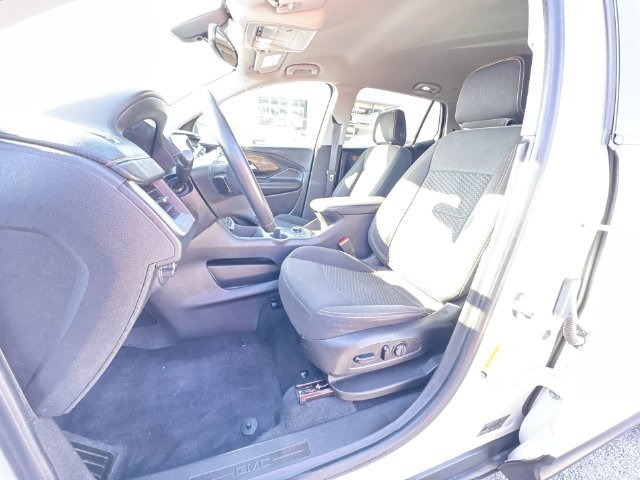 Used 2019 GMC Terrain SLE w/ Driver Convenience Package FWD image 18