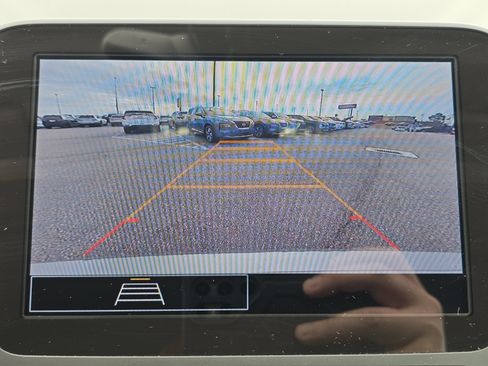 Used 2024 Chevrolet Malibu LT image 27