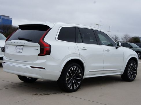New 2025 Volvo XC90 T8 Plus w/ Protection Package Premier image 4