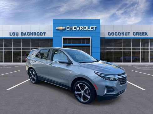 Used 2023 Chevrolet Equinox LT FWD image 2