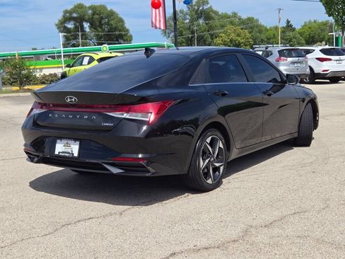 Used 2022 Hyundai Elantra Limited w/ Cargo Package FWD image 10