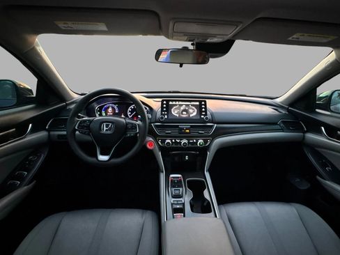 Used 2018 Honda Accord EX image 37